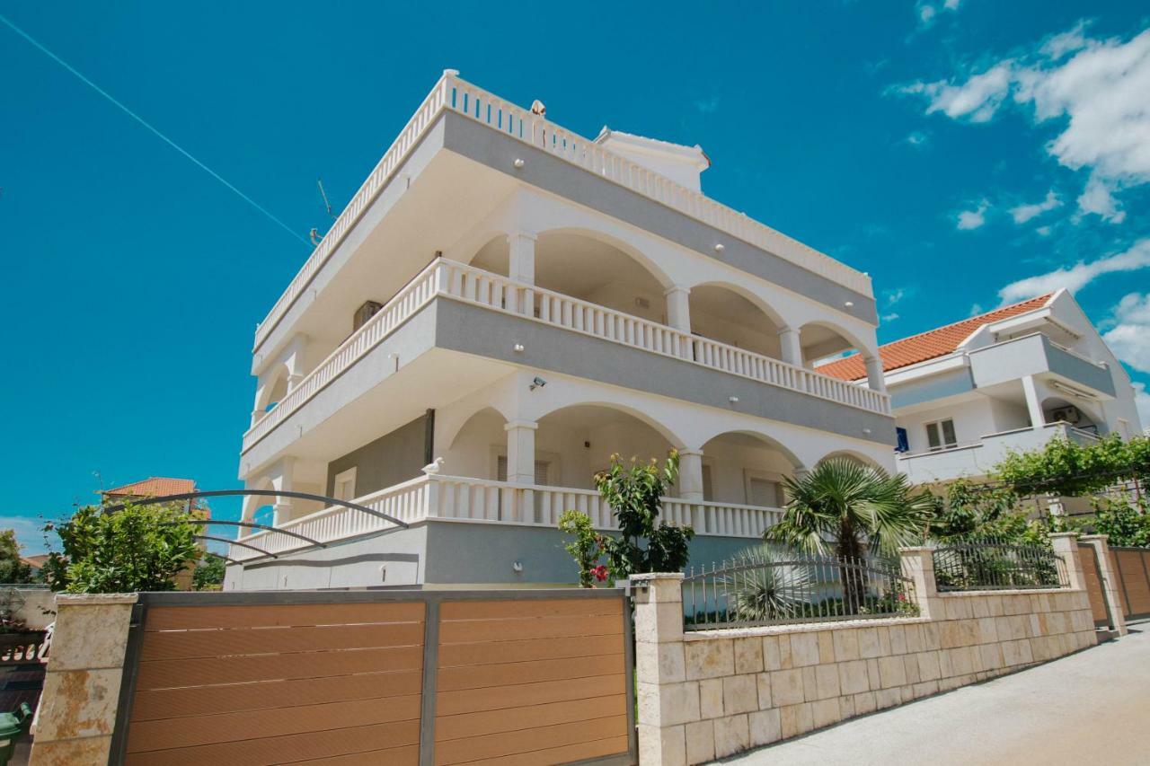 דירות טרוגיר Blue Sea House מראה חיצוני תמונה